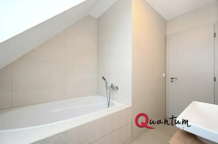 Pronájem rodinného domu, Praha - Holyně, Za Knotkem, 79 m2