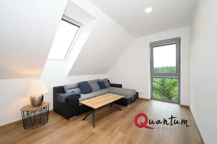 Pronájem kanceláře, Praha - Holyně, Za Knotkem, 79 m2