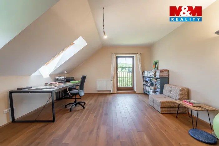 Prodej rodinného domu, Mořina, 240 m2