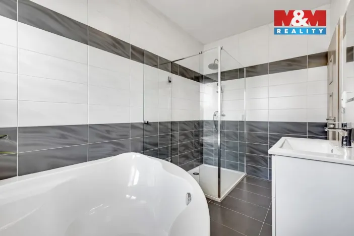 Prodej rodinného domu, Bavoryně, 74 m2