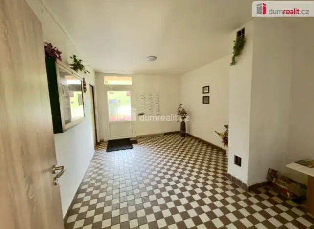 Pronájem bytu 1+1, Ústí nad Labem - Severní Terasa, Šípková, 34 m2
