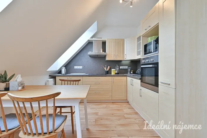 Pronájem bytu 3+kk, Brno, Tkalcovská, 70 m2