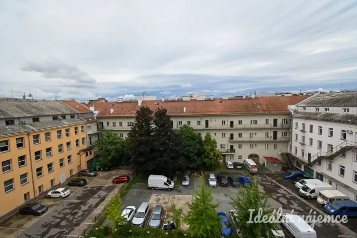 Pronájem bytu 3+kk, Brno, Tkalcovská, 70 m2