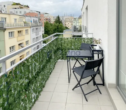 Pronájem bytu 3+kk, Praha, Pod radnicí, 75 m2