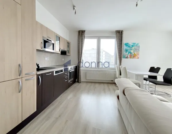 Pronájem bytu 3+kk, Praha, Pod radnicí, 75 m2