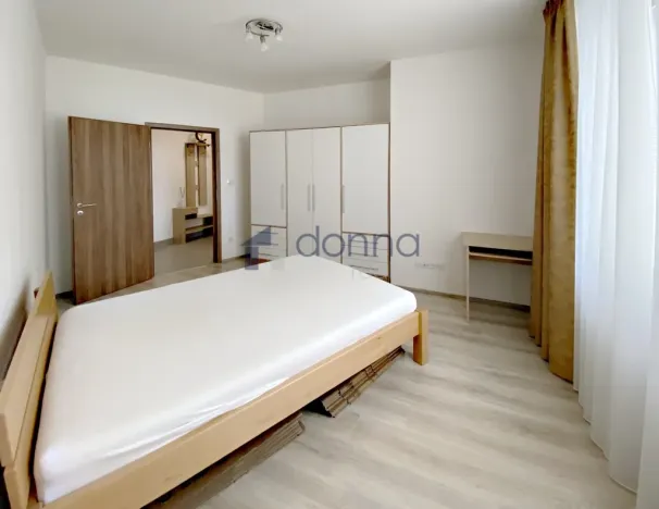 Pronájem bytu 3+kk, Praha, Pod radnicí, 75 m2