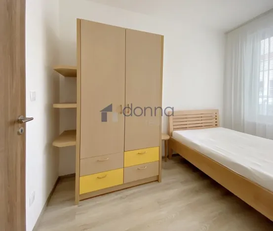 Pronájem bytu 3+kk, Praha, Pod radnicí, 75 m2