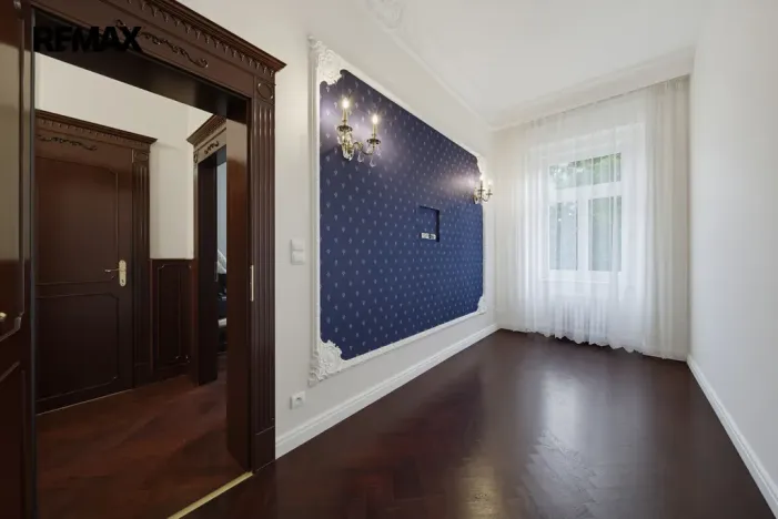 Prodej bytu 3+kk, Karlovy Vary, nábřeží Jana Palacha, 65 m2