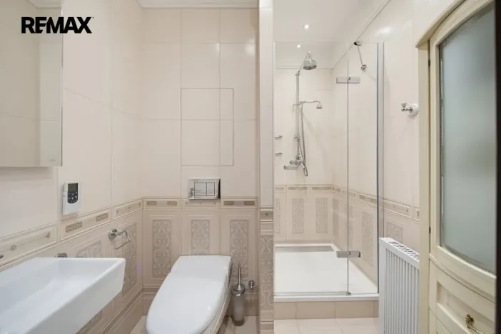 Prodej bytu 3+kk, Karlovy Vary, nábřeží Jana Palacha, 65 m2