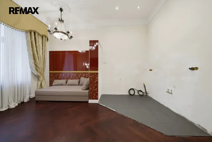 Prodej bytu 3+kk, Karlovy Vary, nábřeží Jana Palacha, 65 m2