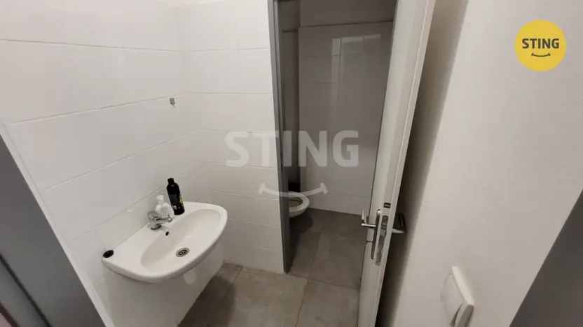 Pronájem obchodního prostoru, Třinec, nám. Svobody, 72 m2