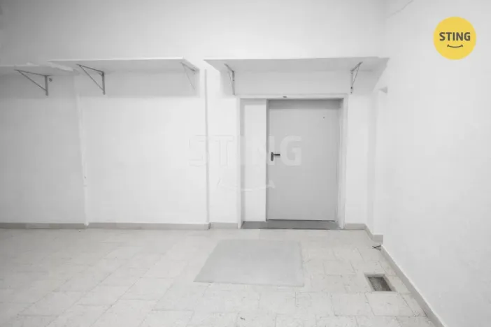 Pronájem obchodního prostoru, Třinec, nám. Svobody, 72 m2