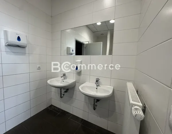 Pronájem kanceláře, Brno, Letiště Brno-Tuřany, 600 m2
