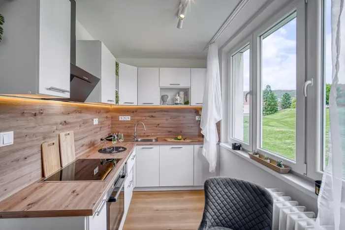Pronájem bytu 2+1, Klášterec nad Ohří - Miřetice u Klášterce nad Ohří, Jana Ámose Komenského, 60 m2