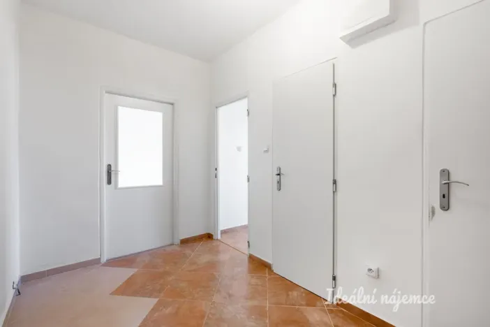 Pronájem bytu 2+1, Praha - Vokovice, Africká, 51 m2
