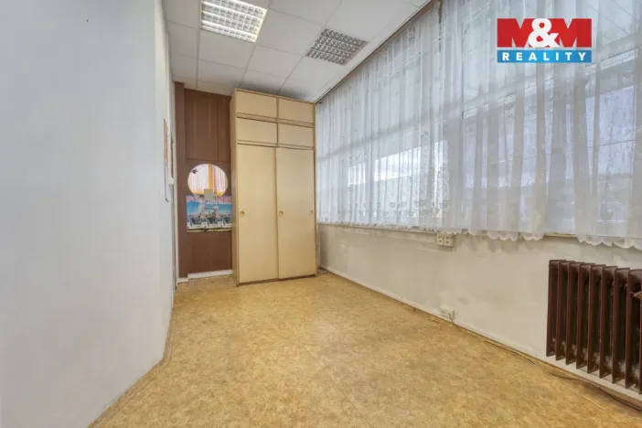 Pronájem obchodního prostoru, Plzeň - Jižní Předměstí, Husova, 93 m2