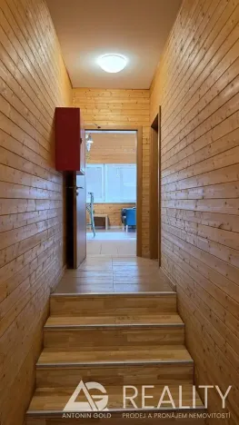 Prodej zemědělského objektu, Úžice, 5128 m2
