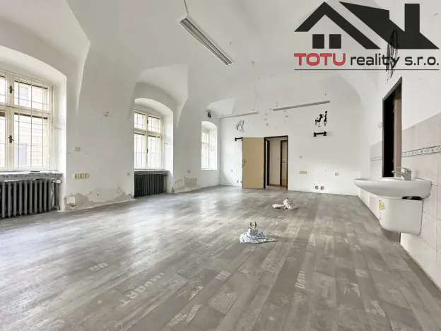 Pronájem obchodního prostoru, Jaroměř, Zdeňka Němečka, 82 m2