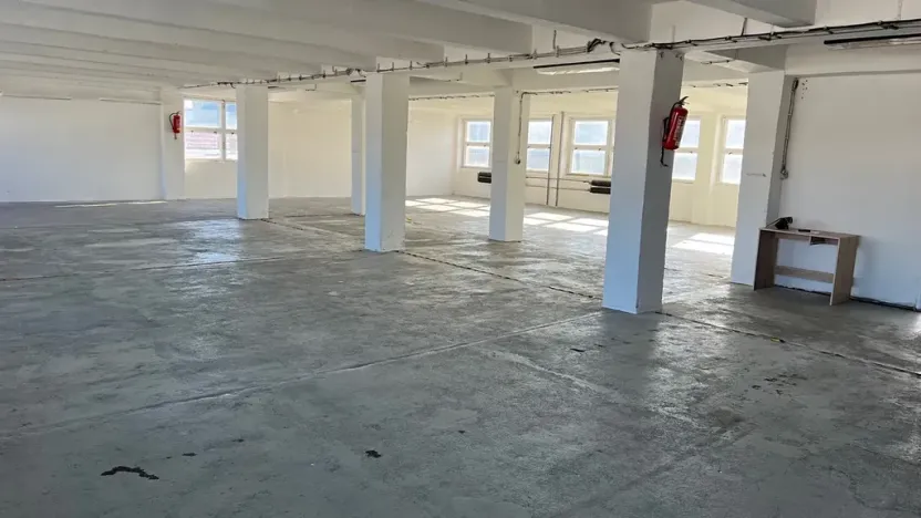 Pronájem skladu, Pardubice, Na Spravedlnosti, 258 m2