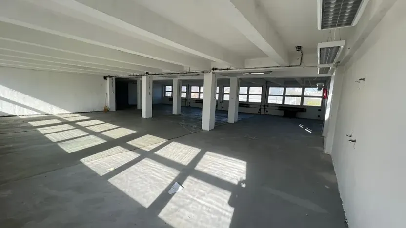 Pronájem skladu, Pardubice, Na Spravedlnosti, 258 m2