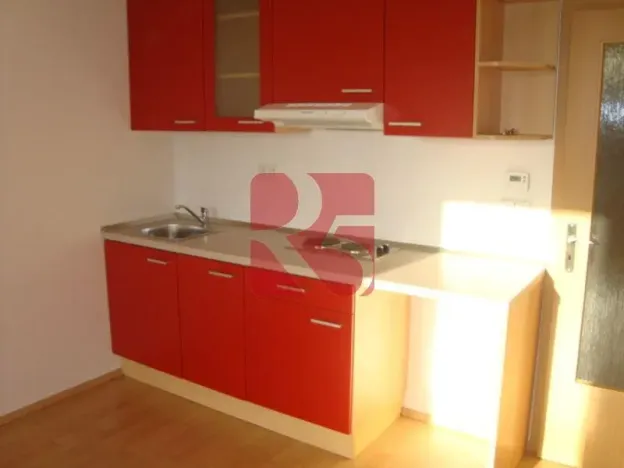 Pronájem bytu 1+kk, Praha - Kunratice, Pod Haltýřem, 30 m2