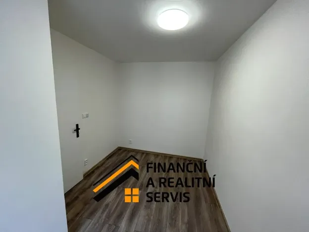 Pronájem bytu 2+kk, Bělá pod Bezdězem, Valdštýnská, 37 m2