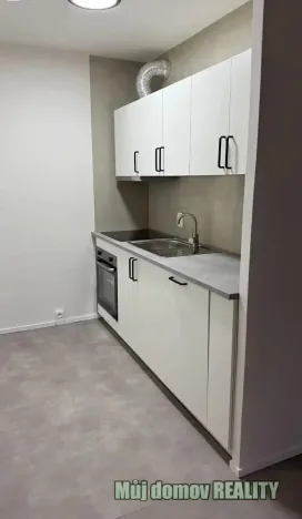 Pronájem bytu 2+kk, Praha - Kobylisy, Rajmonova, 51 m2