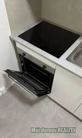 Pronájem bytu 2+kk, Praha - Kobylisy, Rajmonova, 51 m2