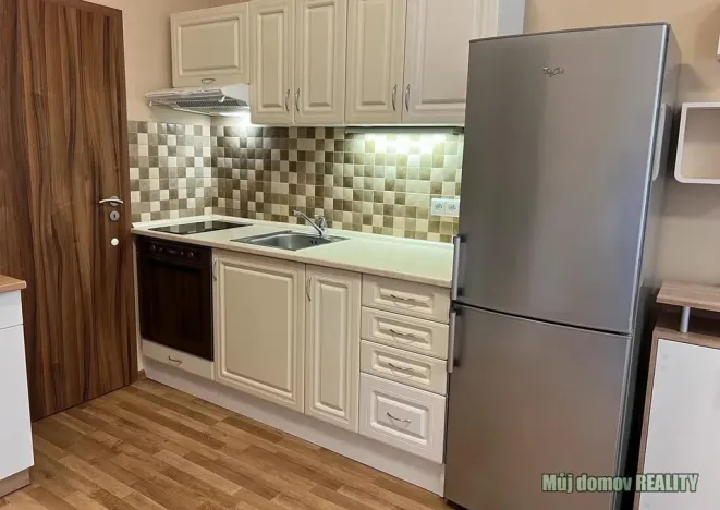 Pronájem bytu 1+kk, Praha - Strašnice, Na stezce, 30 m2