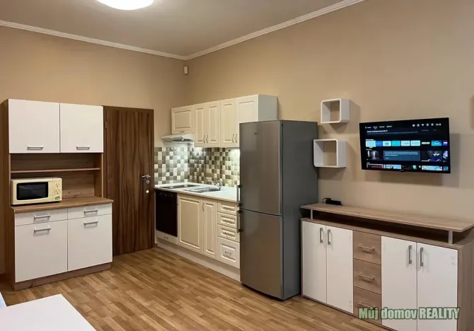 Pronájem bytu 1+kk, Praha - Strašnice, Na stezce, 30 m2