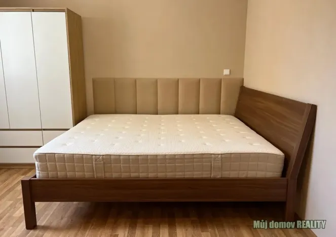 Pronájem bytu 1+kk, Praha - Strašnice, Na stezce, 30 m2
