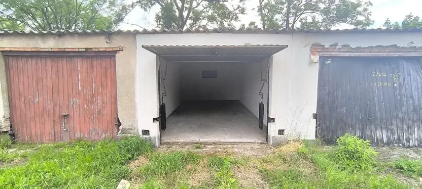 Pronájem garáže, Cheb, 21 m2