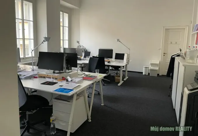 Pronájem kanceláře, Praha - Malá Strana, Karmelitská, 62 m2