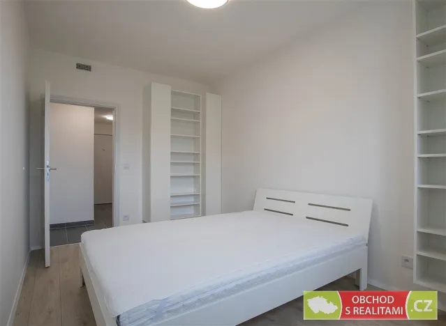 Pronájem bytu 2+kk, Praha, Strančická, 54 m2