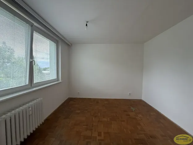 Pronájem bytu 1+1, Kroměříž, Velehradská, 34 m2