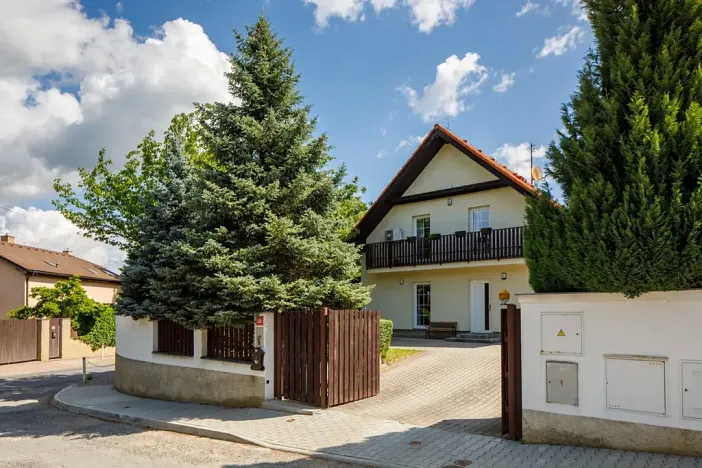Prodej rodinného domu, Horoměřice, V Zahradách, 164 m2