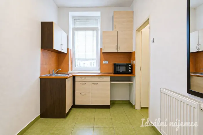 Pronájem bytu 1+1, Brno - Židenice, Porhajmova, 35 m2