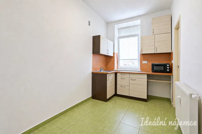 Pronájem bytu 1+1, Brno - Židenice, Porhajmova, 35 m2