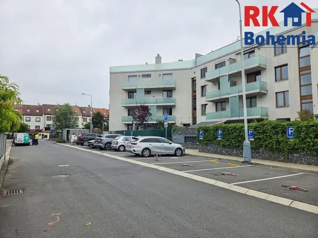 Pronájem bytu 2+kk, Praha, Na Křtině, 64 m2