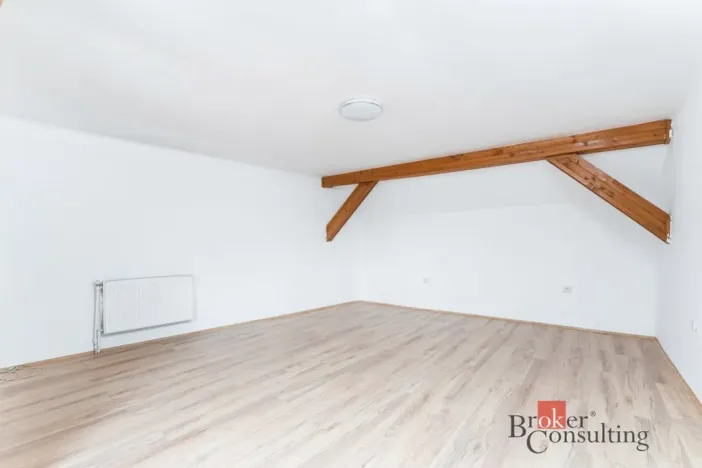 Prodej bytu 4+kk, Chlumec nad Cidlinou - Chlumec nad Cidlinou II, Zámostecká, 130 m2