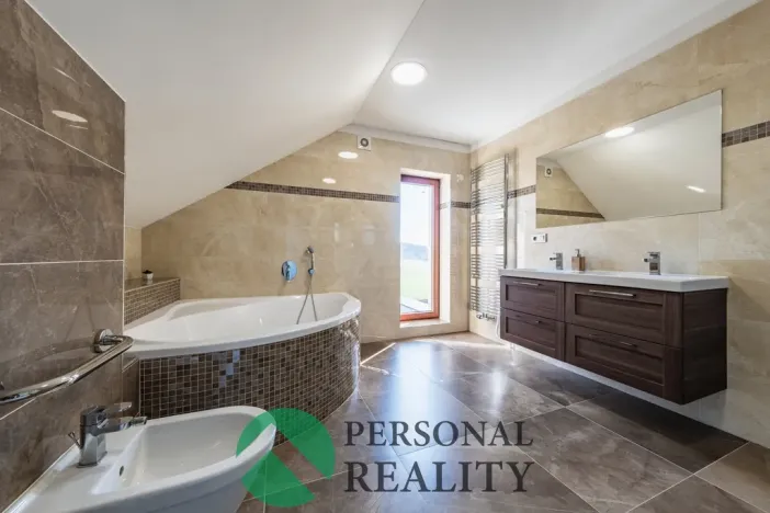 Prodej rodinného domu, Háje, 256 m2