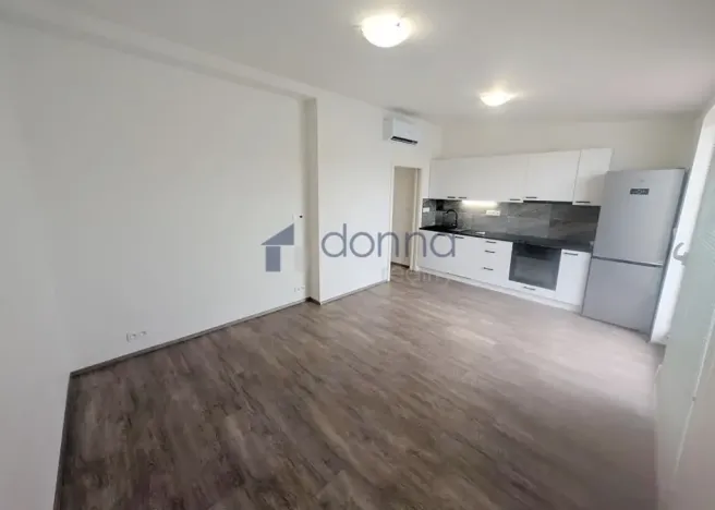 Pronájem bytu 1+kk, Praha, Hartigova, 25 m2