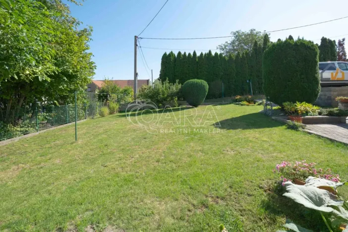 Prodej rodinného domu, Hostín, 204 m2