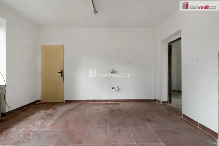 Prodej rodinného domu, Výrov - Hadačka, 280 m2