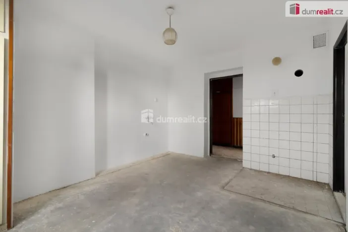 Prodej rodinného domu, Výrov - Hadačka, 280 m2