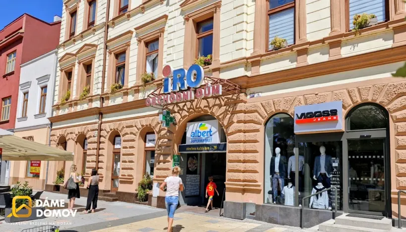 Pronájem obchodního prostoru, Hodonín, Masarykovo nám., 10 m2