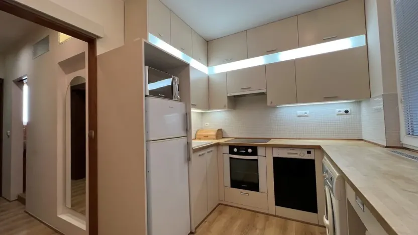 Pronájem bytu 1+1, Zlín, Větrná, 34 m2