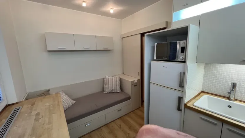 Pronájem bytu 1+1, Zlín, Větrná, 34 m2