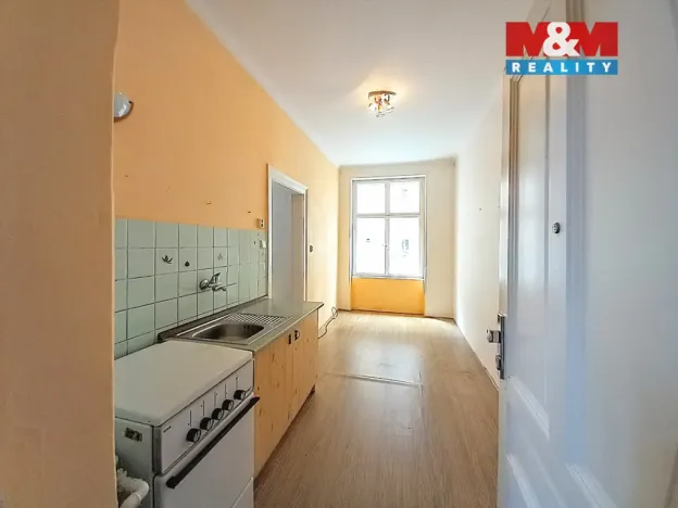 Prodej bytu 1+1, Karlovy Vary, Raisova, 30 m2