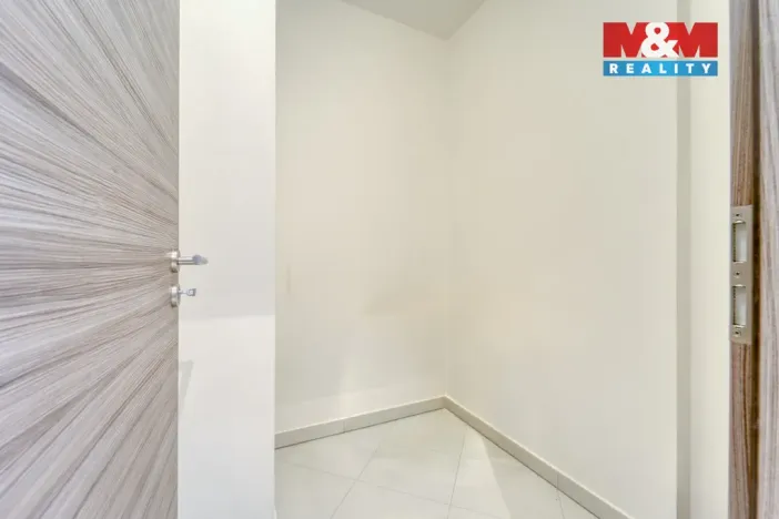 Prodej bytu 2+kk, Praha - Holešovice, V háji, 61 m2